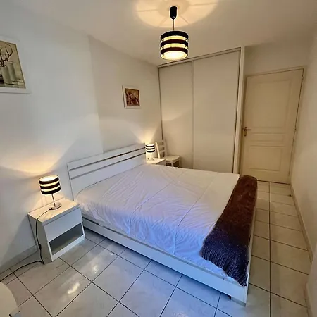 2p Avec Balcon Proche Centre Et Plages - Parking Inclus, - Fr-1-226b-127 * Cavalaire-sur-Mer